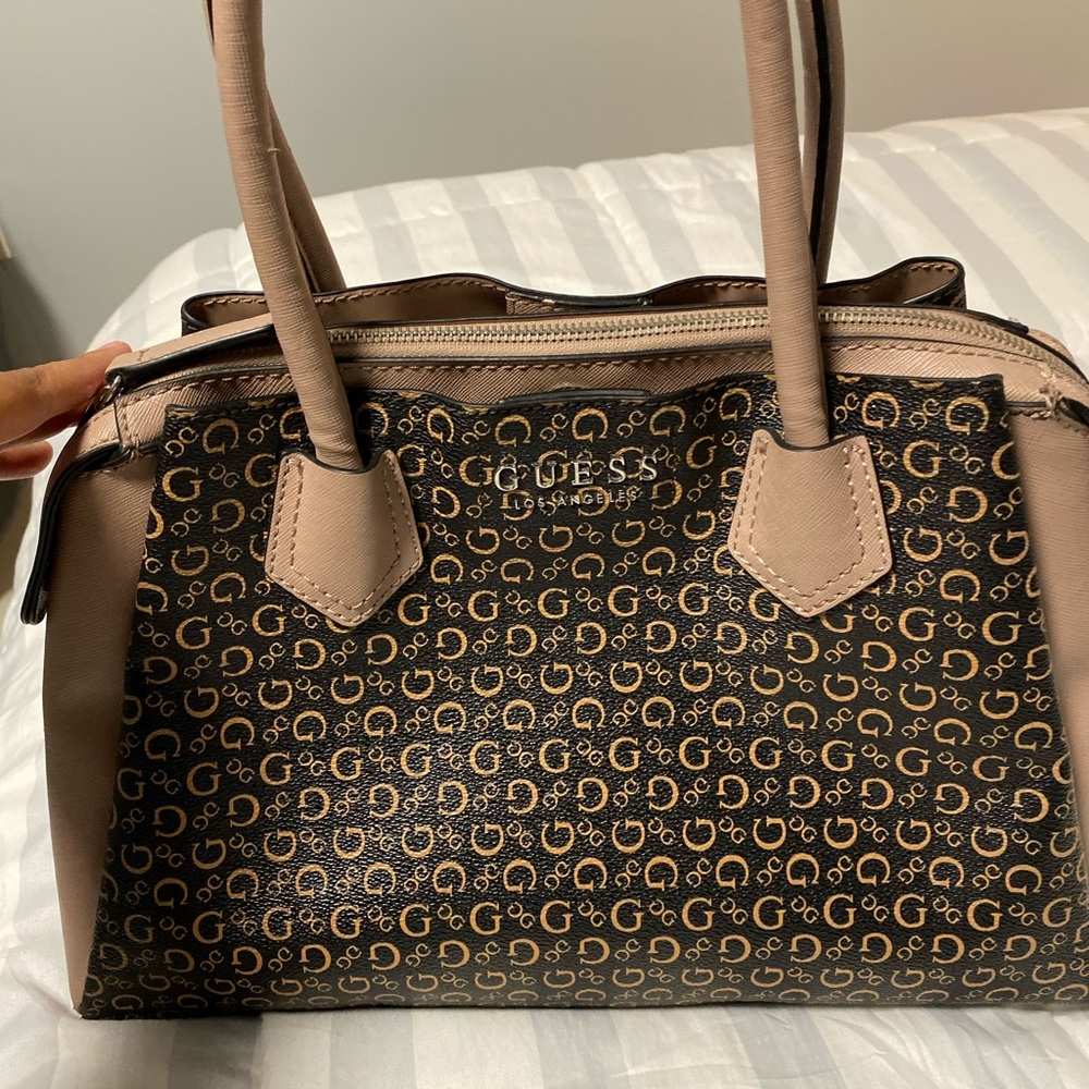🤳🏾🛍Guess purse: beige and black